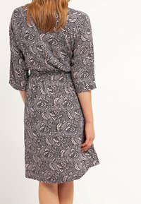 Noa Noa Vestido informal - grey