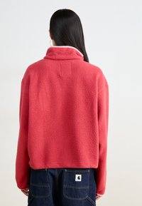 Columbia HELVETIA™ II CROPPED HALF SNAP - Felpa in pile - dare devil/pink sand