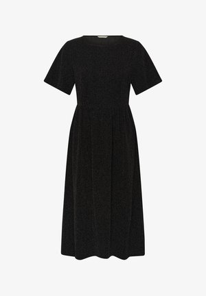 Sorte midi-kjole med korte ærmer, rund halsudskæring, tekstureret stof, tætsiddende overdel og flydende nederdel. Ingen synlige mønstre eller detaljer.