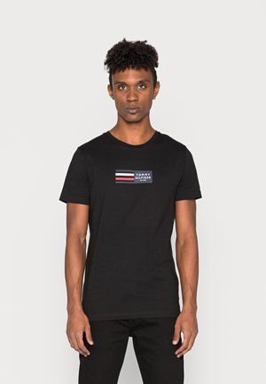 RWB CORP GRAPHIC TEE - Triko s potiskem - black