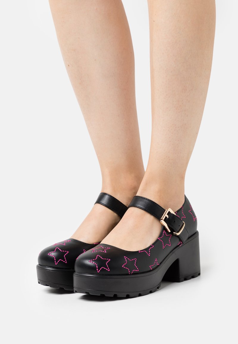 Koi Footwear TIRA DIAMANTE MARY JANES A PRINCESS’S LITTLE SECRET EDITION Zapatos de plataforma
