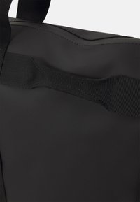 Thumbnail Image 9