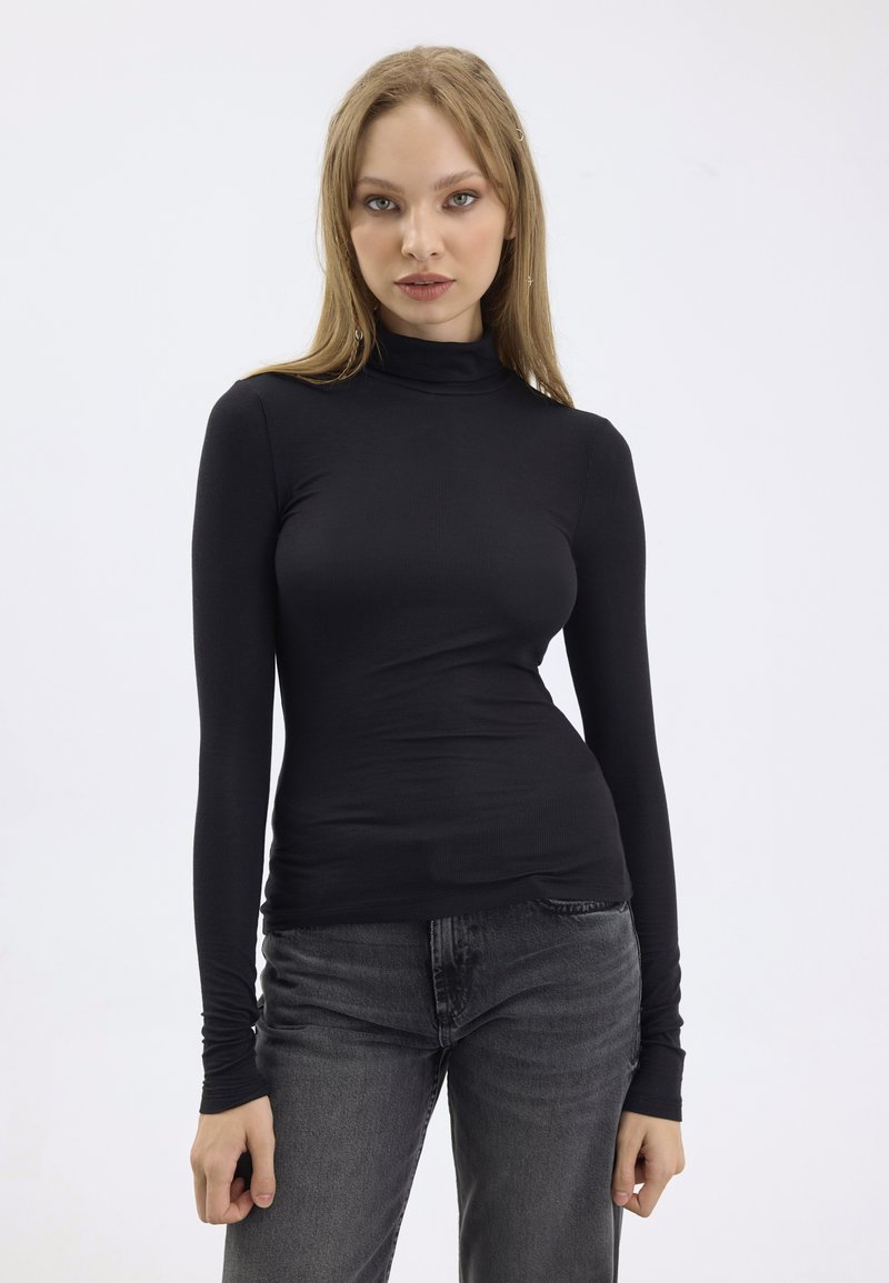Even&Odd Pikkade varrukatega topp - black
