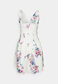 WAL G TALL ELOISE V NECK SKATER DRESS - Haljina od žerseja - white