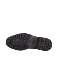 Suola di scarpa in gomma nera con un modello di battistrada robusto, caratterizzato da scanalature profonde e accenti rialzati per una migliore trazione e durata.