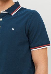 Jack & Jones PAULOS SS NOOS - Poloshirt - sailor blue