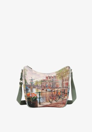 Borsa a tracolla con una scena del canale di Amsterdam che mostra biciclette, un mulino a vento, tulipani e case sul canale sotto un cielo nuvoloso.