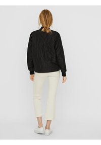 Vero Moda Bomberjacka - black