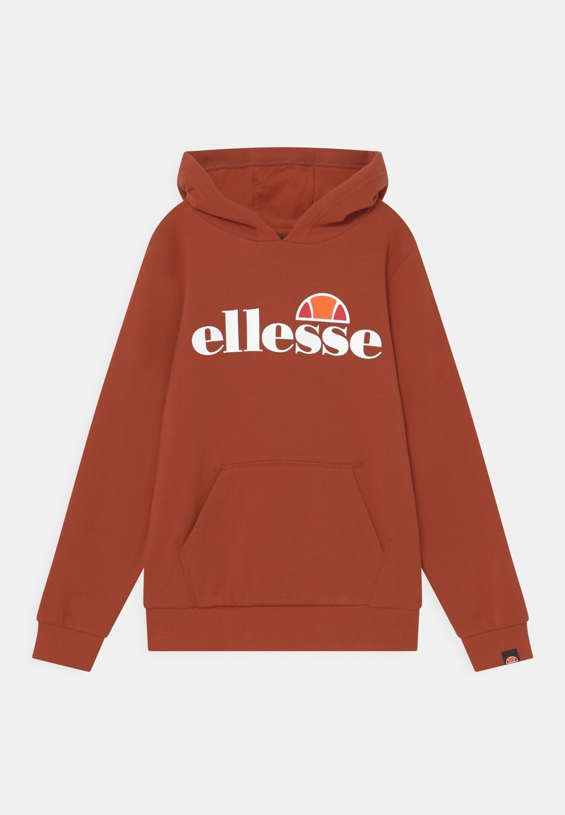 Sudadera con capucha color óxido con un bolsillo frontal tipo canguro, puños elásticos y un logo blanco "ellesse" con un acento de media luna. Textura de tela suave.