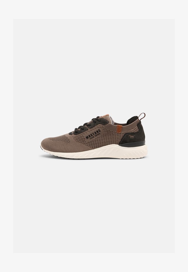 Sneakersy niskie - kaffee