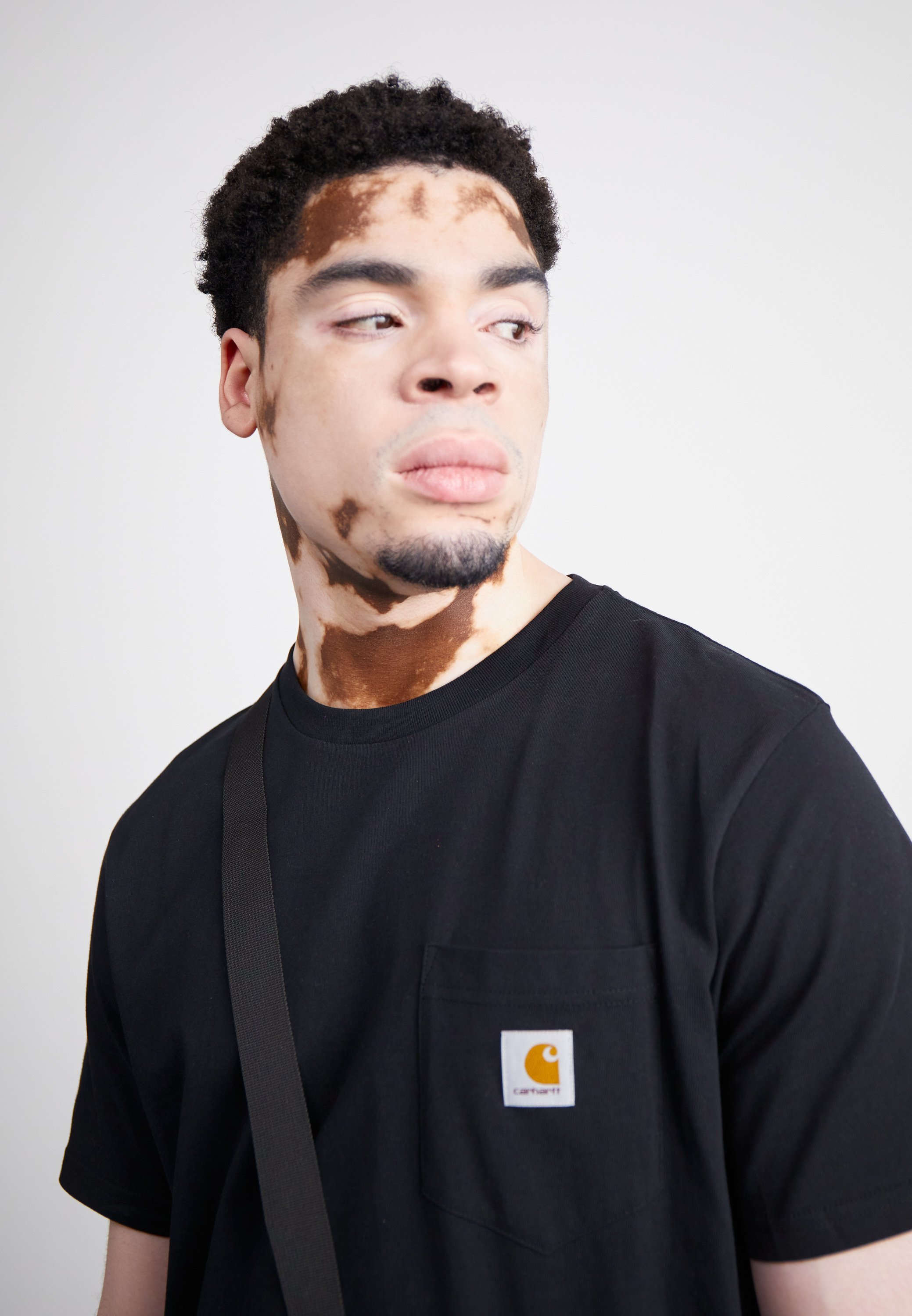 Carhartt WIP POCKET - T-shirt básica - black/preto - Zalando.pt