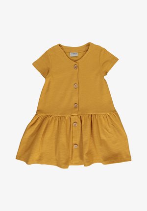 Robe jaune moutarde pour tout-petit avec manches courtes, encolure ronde et boutons en bois sur le devant, au centre.