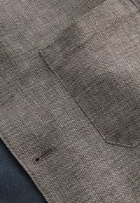 Next TEXTURED - REGULAR FIT - Kevyt takki - brown