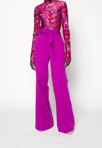 Veronica Beard Cargobyxor - pink