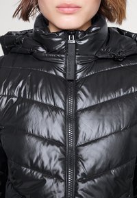 Calvin Klein Zimní bunda - black