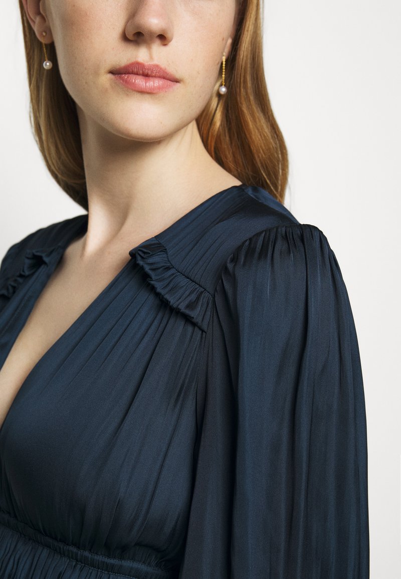 Maje Rianne Freizeitkleid Marine Dunkelblau Zalando De