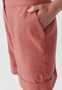 TATUUM ERIO - Šortky - pink