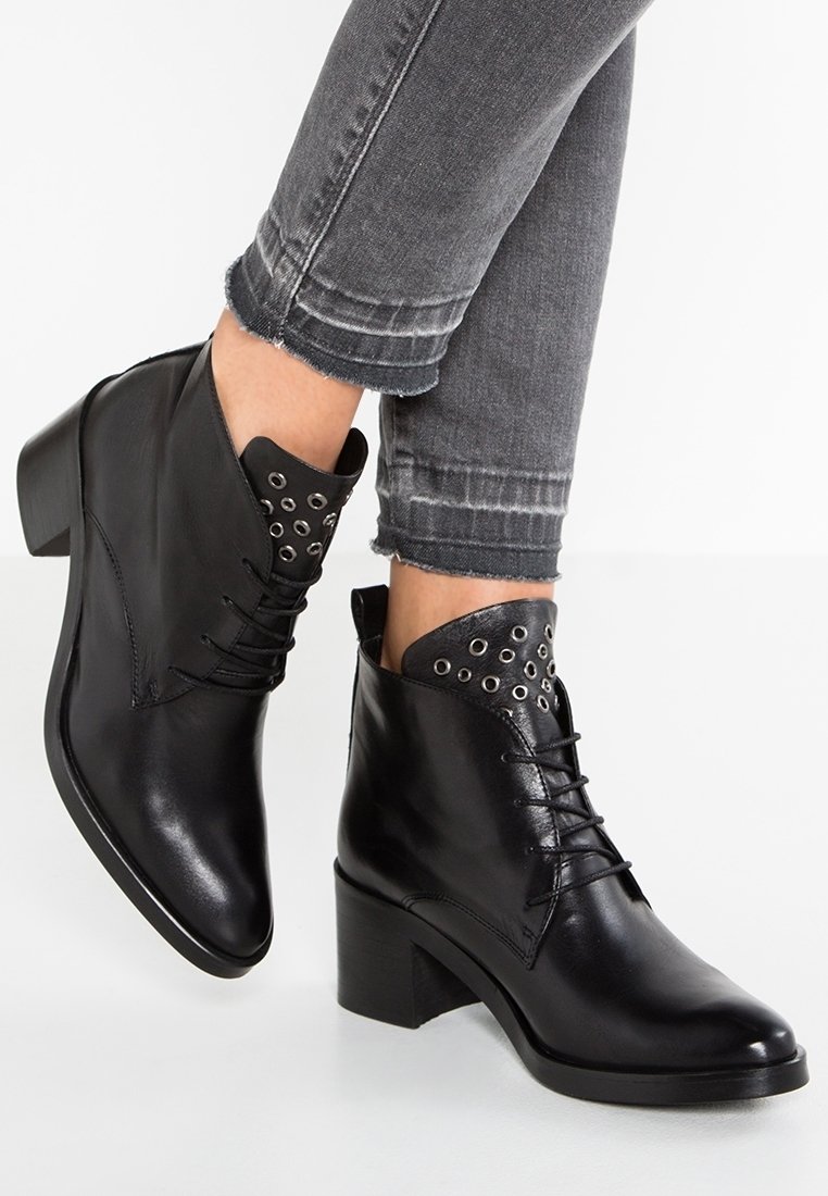 Bianco Botines bajos - black