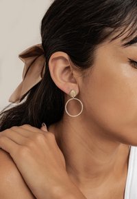 Hey Happiness CIRCLE HOOPS - Pendientes - silberfarben