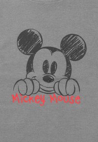 Felpa grigia con un'illustrazione nera di Topolino con grandi orecchie e mani, accentuata dal testo "Mickey Mouse" in rosso.