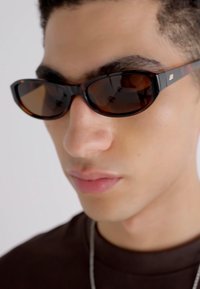 Le Specs DONT CHA UNISEX - Sončna očala - brown