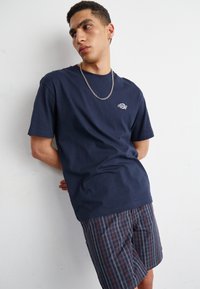 Dickies SURRY - Shorts - 
flieder