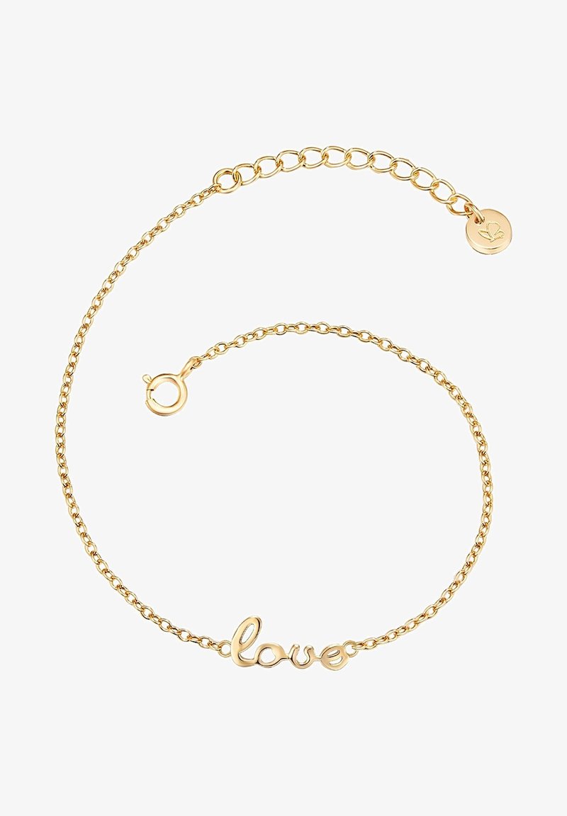 Pulsera de cadena de oro con un charm en cursiva que dice "amor". Los eslabones son pequeños y redondos, con cierre de broche y longitud ajustable.