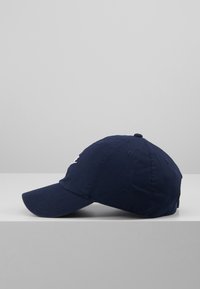 Nike Sportswear HERITAGE FUTURA - Kapa - obsidian/obsidian/white