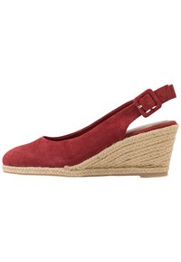 Rode suède slingback wedge schoen met gevlochten jute details, ronde neus, verstelbare band en een gestructureerde wedgehak.