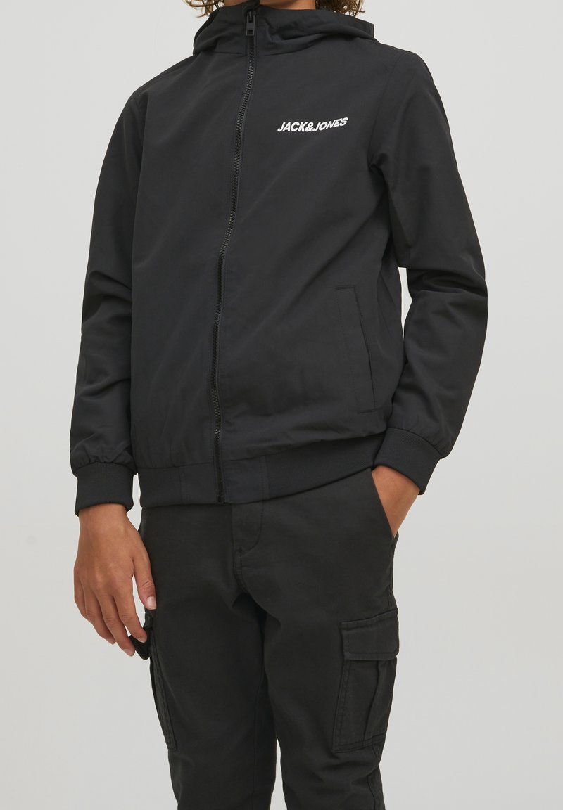 Jack & Jones Junior JJERUSH BLOCKING NOOS JNR - Allvädersjacka - black