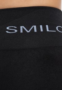Smilodox SCRUNCH AZURA - Leggings - schwarz