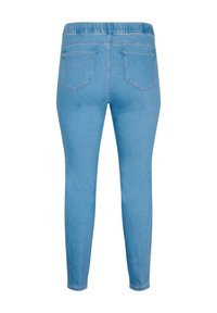 Zizzi MIT HOHER TAILLE - Vaqueros pitillo - light blue