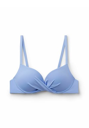 Hellblauer gepolsterter BH mit verdrehtem Vorderteil und verstellbaren dünnen Trägern vor weißem Hintergrund.