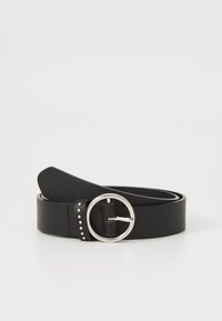 Schwarzer Leder-Gürtel mit einer runden silberfarbenen Schnalle, Nietenakzenten und einer glatten Textur. Der Gürtel verfügt über ein klassisches Design mit flacher Form.