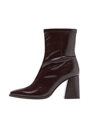 WIDE FIT  STRETCH - Stivaletti con tacco - brown