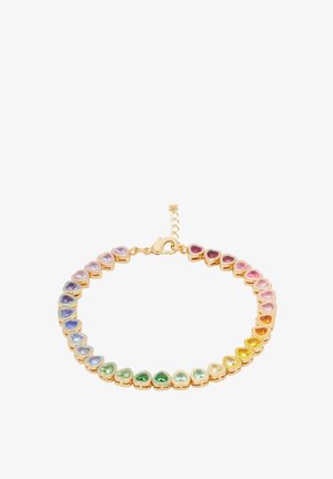 Guldtonet armbånd med vekslende hjerteformede ædelsten i en farvegradient fra lilla til pink, grøn og gul.