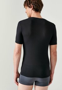 Damart SENSITIVE COL V - Maglietta intima - noir