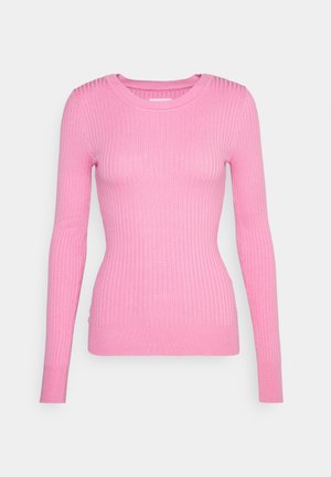 Pull en maille côtelée à manches longues de couleur rose vif. Design ajusté avec un col rond et une texture lisse. L'ourlet et les poignets présentent une finition côtelée subtile.