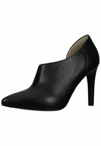 Scarpa nera in pelle con tacco alto, punta affusolata e design elegante. Texture liscia con un tacco sottile e elevato e dettagli hardware minimi.
