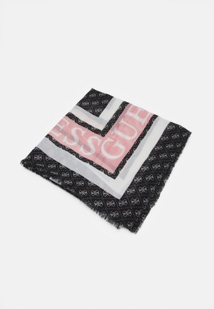 Foulard carré plié avec des bords à motif noir et blanc, un centre rayé rose et blanc, et de grandes lettres blanches partiellement visibles.