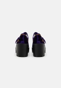 Koi Footwear TIRA MARY JANES ROYAL MANOR EDITION - Plateaupumps - purple