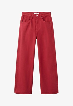 Crvene traperice visokog struka ravnih nogavica s petljama za remen, prednjim gumbom, zatvaračem i dizajnom s pet džepova.