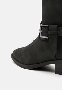 Anna Field Kovboju/motociklistu tipa zābaki - black