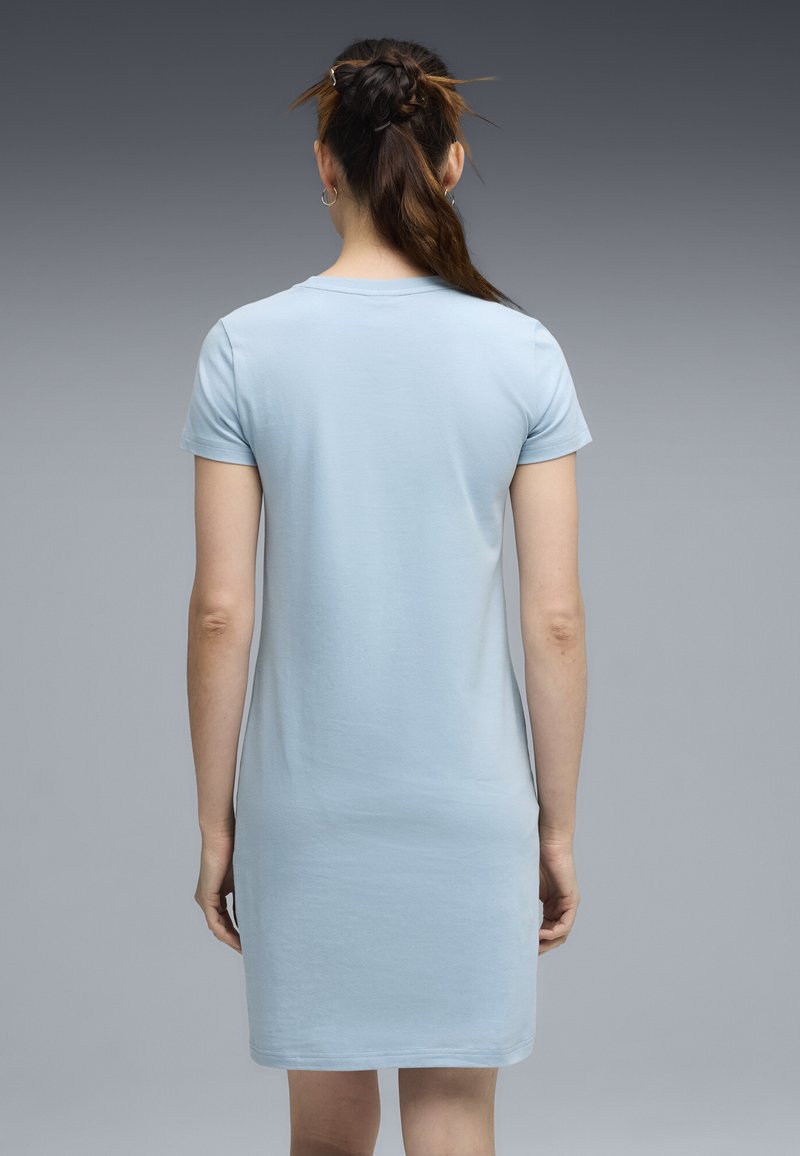 Puma ESS SMALL NO. 1 LOGO SLIM - Žerzejové šaty - seafoam