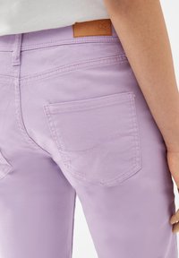 QS CAPRIS - Denim shorts - lavendel