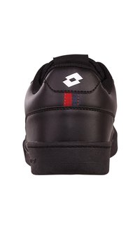 Czarne sneakersy z syntetycznej skóry o teksturowanym wykończeniu, z białym logo, czerwono-niebieskim akcentem oraz pętlą do zakładania na pięcie.