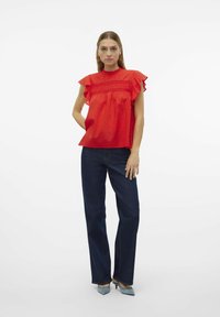 Vero Moda VMTRINE - Bluse - high risk red