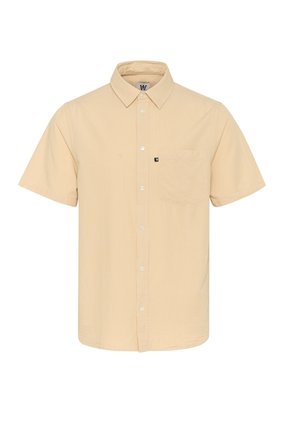 Korte mouw overhemd in lichtbeige met een ruitpatroon, voorzien van een enkele borstzak en een kraag.