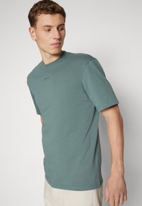 HUGO DAPOLINO - T-Shirt basic - dark green