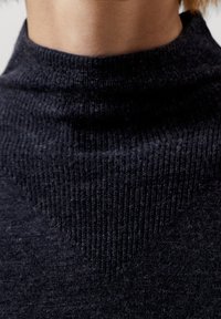 ADOLFO DOMINGUEZ Stickad tröja - dark blue